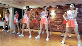 ▲統一獅Uni-girls在浪直播開節目。（圖／浪LIVE提供）