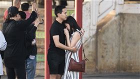 ▼▲（圖／Netflix提供）台灣資深藝人高凌風2014年因血癌逝世，享年63歲。生前他曾有過三段婚姻，除了最知名的金友莊之外，1988年也曾與前美國亞裔小姐冠軍文潔結婚，婚後育有一女葛曉潔。近年前往美國發展的葛曉潔帶著新作《虎尾》回到台灣