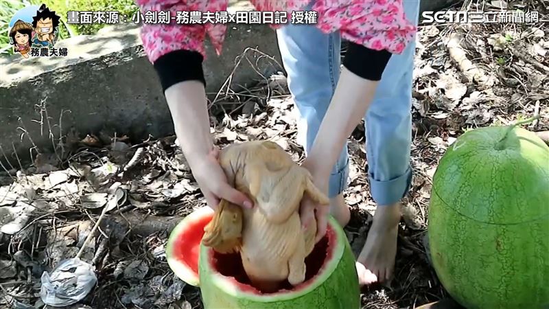 西瓜正當季　西瓜甕烤雞讓人口水直流