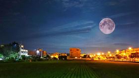 超級大月亮　埔里（圖／翻攝畫面）