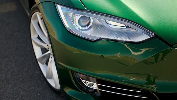 原廠型錄找不到　特斯拉訂製車出售