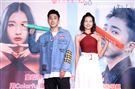 婁峻碩.陳忻玥出席愛心公益。（記者邱榮吉/攝影）