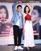 婁峻碩.陳忻玥出席愛心公益。（記者邱榮吉/攝影）