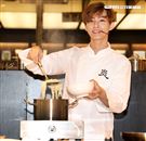 炎亞綸跨足餐飲圈當總裁，推出自己「特調」口味的乾拌麵。（記者邱榮吉/攝影）