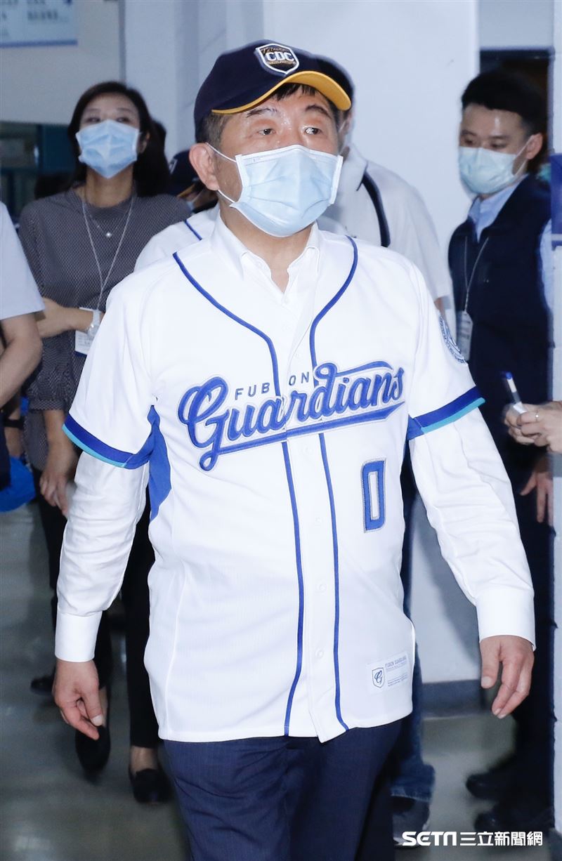 ▲中華職棒開放觀眾首戰新莊球場新北市長侯友宜吳志揚富邦悍將球迷。（圖／記者林聖凱攝影）