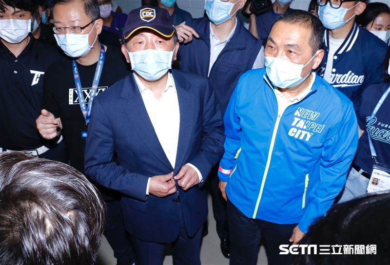 ▲中華職棒開放觀眾首戰新莊球場新北市長侯友宜吳志揚富邦悍將球迷。（圖／記者林聖凱攝影）