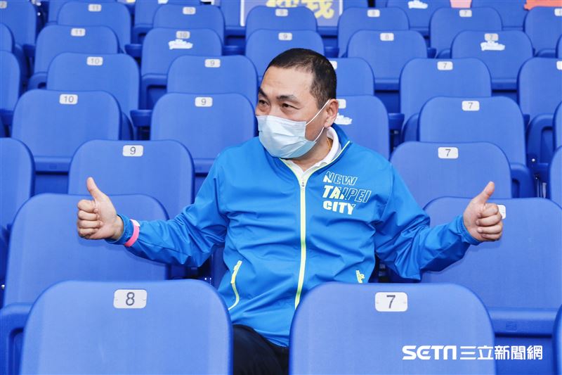 ▲新北市長侯友宜對新莊球場的防疫措施非常滿意。（圖／記者林聖凱攝影）