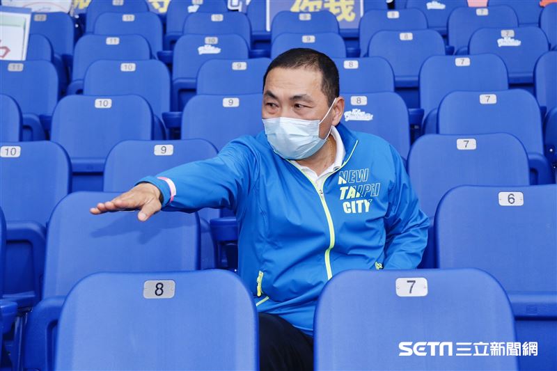 ▲中華職棒開放觀眾首戰新莊球場新北市長侯友宜吳志揚富邦悍將球迷。（圖／記者林聖凱攝影）