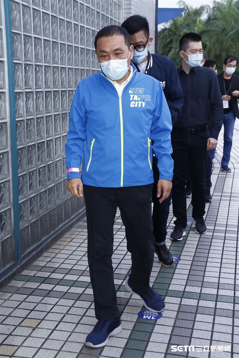 ▲中華職棒開放觀眾首戰新莊球場新北市長侯友宜吳志揚富邦悍將球迷。（圖／記者林聖凱攝影）