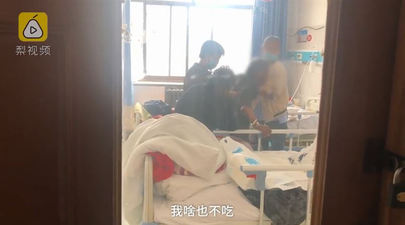 將癱瘓母推入洞穴活埋　不孝男下場曝