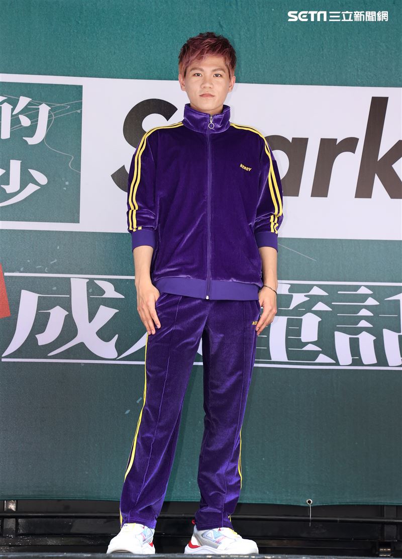 Spark皇毅「格林成人童話」高潮列車出發。（記者邱榮吉/攝影）