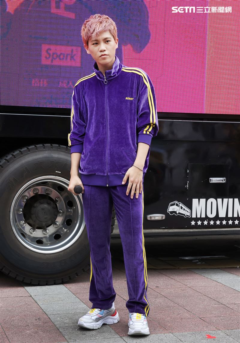 Spark皇毅「格林成人童話」高潮列車出發。（記者邱榮吉/攝影）