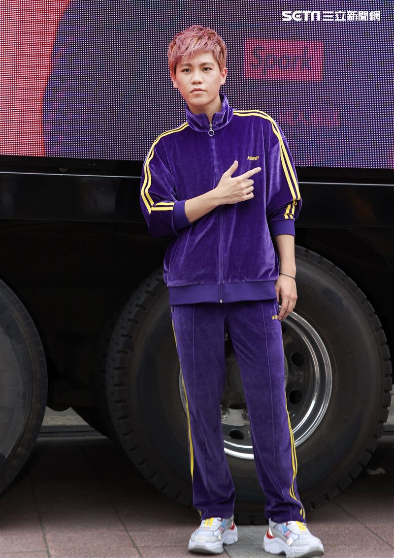 Spark皇毅「格林成人童話」高潮列車出發。（記者邱榮吉/攝影）