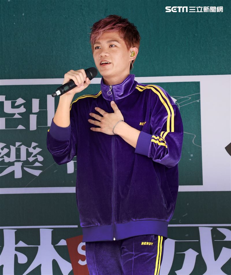 Spark皇毅「格林成人童話」高潮列車出發。（記者邱榮吉/攝影）