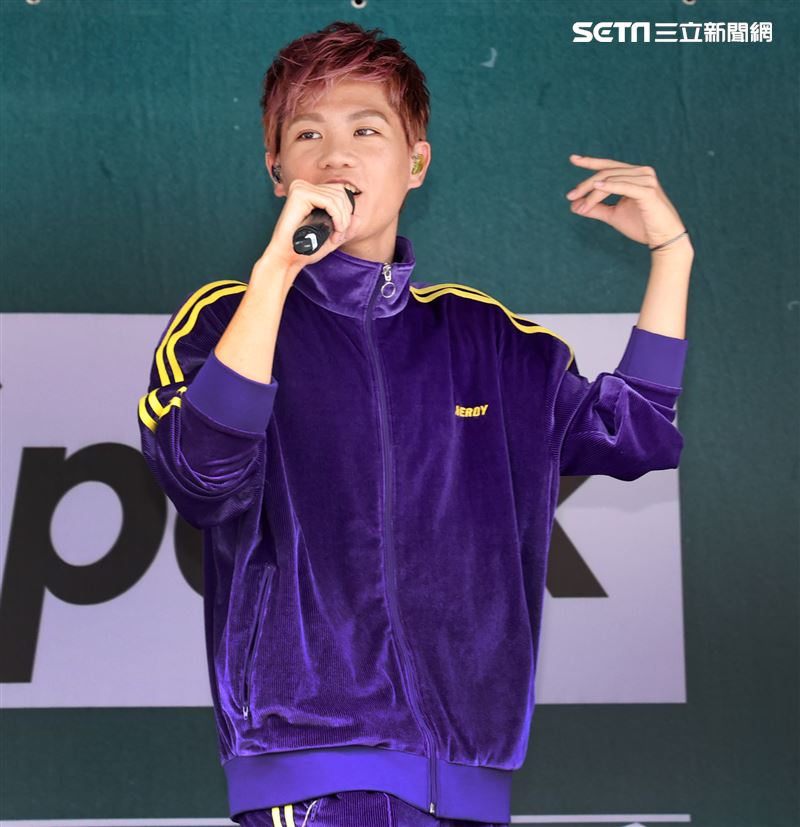 Spark皇毅「格林成人童話」高潮列車出發。（記者邱榮吉/攝影）