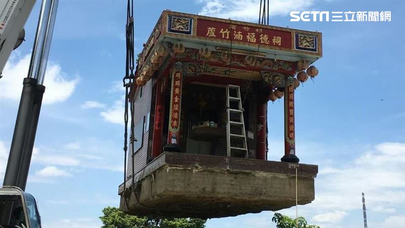 土地公搬家整間吊走　里長曝超玄過程