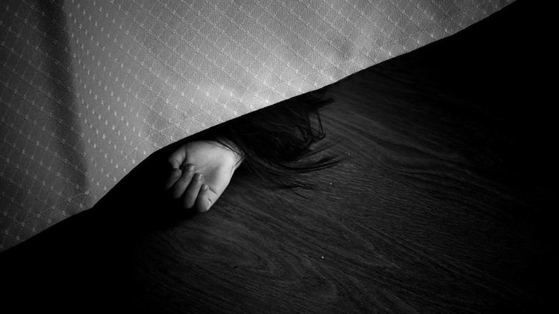 疫情失控！3護理師被虐殺　屍排列放
