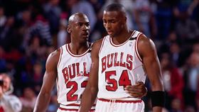 Michael Jordan與Horace Grant。（圖／翻攝自推特）