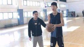 ▲中國小姚明。（圖／取自微博）