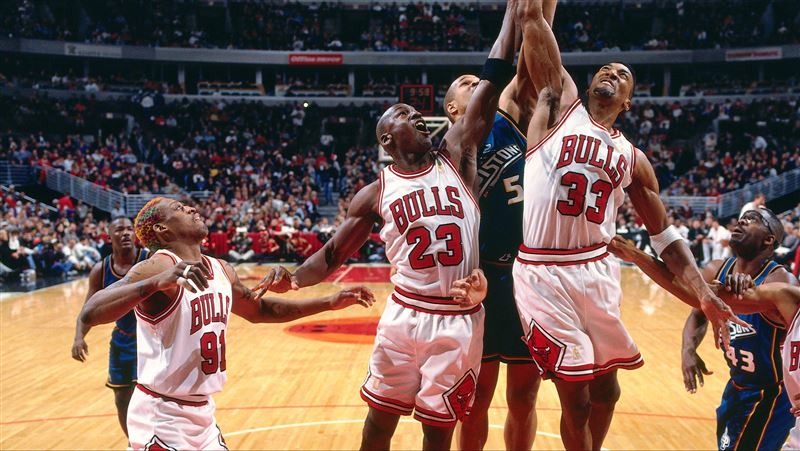 NBA／詹皇若同期　小蟲：皮朋更強