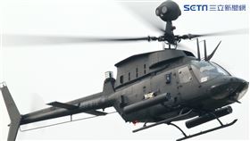 陸軍航特部OH-58奇奧瓦偵察直升機和AH-1W眼鏡蛇攻擊直升機偕同作戰，將來有可能由AH-64A阿帕契攻擊直升機替換AH-1W。（記者邱榮吉/攝影）