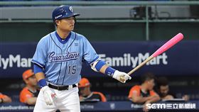 ▲中華職棒胡金龍粉紅色球棒（圖／記者劉彥池攝影）