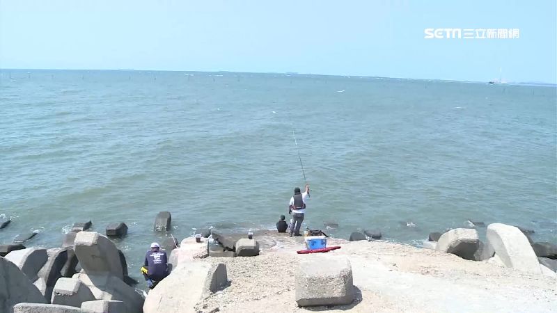 婦岸邊弄蚵棚　疑跌倒熱昏無力慘溺斃