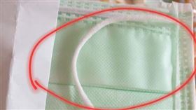 她藥局領到神秘版口罩！「一片薄膜」功用曝光：長知識了（圖／翻攝自【口罩】防疫相關分享資訊/互助交流區）