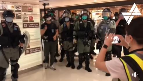 採訪反送中被抓　13歲童淚向母道歉