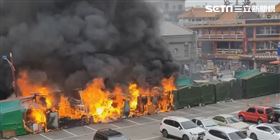 大甲鎮瀾宮旁火警　攤販（圖／翻攝畫面）