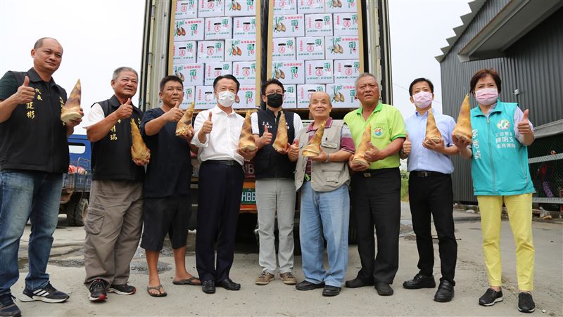 突破疫情　嘉義烏殼綠竹筍外銷加拿大