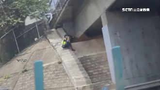 國道警躲「這」抓違規　他一瞄驚呆了