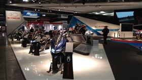 機車廠展技術實力  電動機車關鍵在電池米蘭機車展（EICMA）今年重點放在電動機車上，光陽率先推出性能媲美紅牌重機的SuperNEX。中央社記者田裕斌攝 107年11月12日