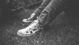 黑白,少年,男子,性侵,霸凌,猥褻（圖／示意圖／翻攝pixabay）