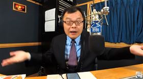 陳揮文12日在《飛碟晚餐陳揮文時間》呼籲韓國瑜辭高雄市長。（圖翻攝Yt）