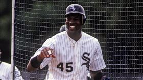 Michael Jordan一度改打棒球。（圖／翻攝自公牛推特）
