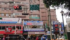 東湖路1.18億元店面目前為7-11便利商店。（圖／全國不動產內湖捷運店提供）