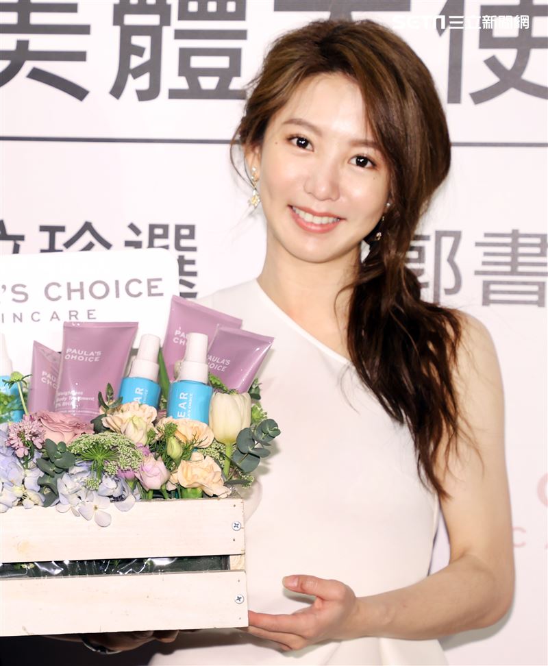郭書瑤保養品代言。（記者邱榮吉/攝影）