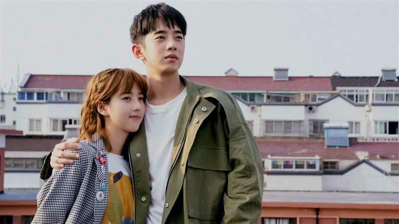 女星戀上怪咖男神　曬照喊：有夫妻相