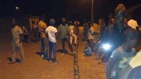 非洲象牙海岸也出現一12公尺長的金屬管，當地媒體認為疑似是長征五號B的殘骸；而當地網友得知後，甚至擔心上頭會有武漢肺炎病毒。（圖／翻攝自Jonathan McDowell推特）