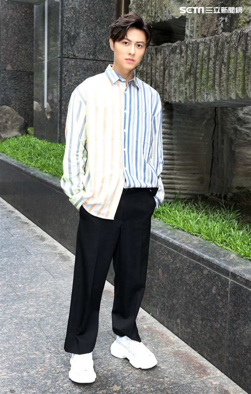 邱勝翊三立新聞網專訪。（記者邱榮吉/攝影）