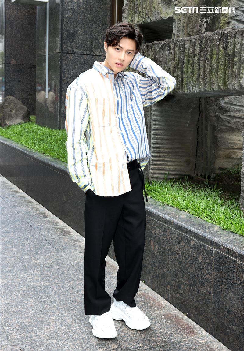 邱勝翊三立新聞網專訪。（記者邱榮吉/攝影）