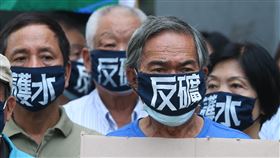 護水源反開礦  捍衛宜蘭水源（1）環保署14日審查宜蘭永侒礦場開發案，護水源反開礦行動聯盟等團體集結在地居民在環保署門口舉行記者會，重申宜蘭人護水源反開礦，不退讓的決心。中央社記者謝佳璋攝  109年5月14日