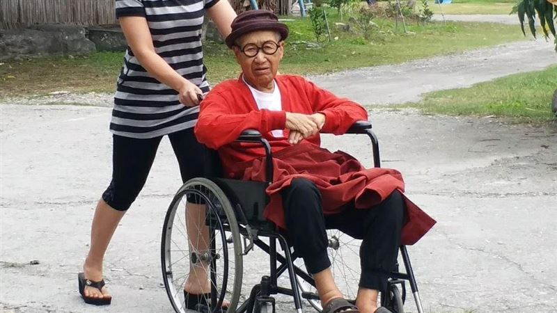 86歲異國戀飛了？脫線曝怕老婆真相