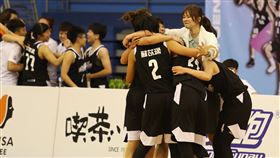 ▲台電拿下相隔1170個日子來的首勝，終結隊史跨季40連敗。（圖／中華民國籃球協會提供）