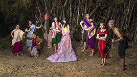 因應防疫演出轉型　EX-亞洲劇團推廣播劇EX-亞洲劇團因應武漢肺炎防疫，將今年校園巡演活動轉型為「廣播劇」形式，推出劇作「雨季的美麗與哀愁」，讓學生聆聽演員讀劇，也同步強化「打開觀眾想像空間」的藝術價值。（EX-亞洲劇團提供）中央社記者管瑞平傳真　109年5月14日