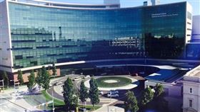 克里夫蘭診所一名已被革職的華裔醫生因涉及360萬美元聯邦資助詐騙案遭FBI逮捕。（圖／翻攝自維基共享資源；作者HealthMonitor，CC BY-SA 4.0）