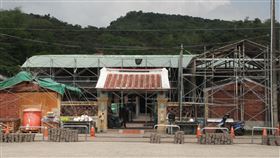 台南江家宗祠修復工程進行中台南市楠西區鹿陶洋江家聚落多棟建物在民國105年2月6日的地震中受損，程度較嚴重的江家宗祠預計今年5月底完成祖祠堂修復、6月完成公廳修復、10月底前完成神明廳修復等。中央社記者楊思瑞攝　109年5月14日