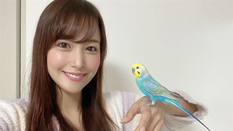 甜心主播搞不倫被開除　哭到巨乳縮水