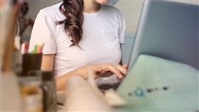 作家,工作，上班族,小資族。（圖／翻攝自免費圖庫Pexels）